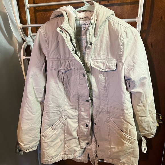 Nice Warm Jacket ( Sebby) - Picture 1 of 3